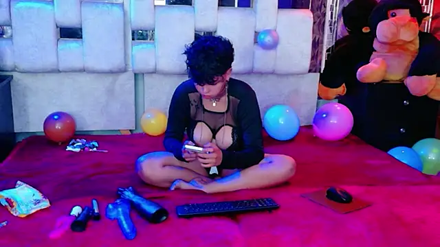 lunabustygirl online show from 02/03/26, 06:46