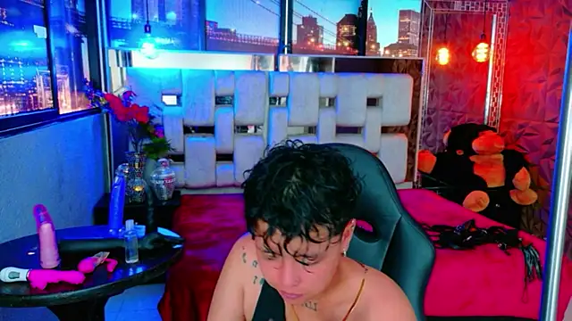 lunabustygirl online show from 02/11/26, 06:35