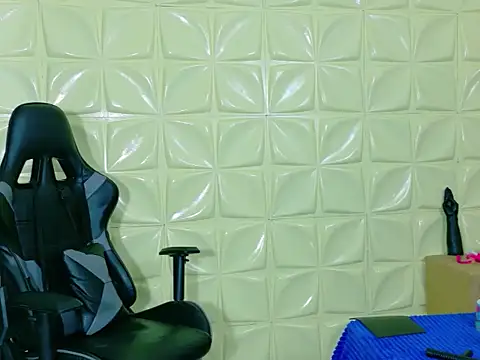 lunabustygirl online show from 02/26/26, 03:00