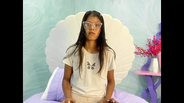 arietta skinny online show from 11/15/25, 07:43