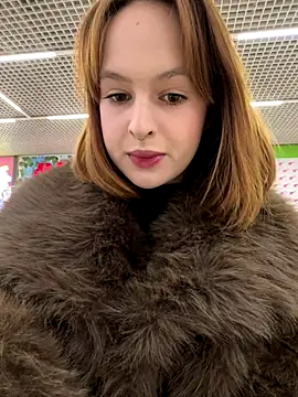 hani obsessed online show from 12/16/25, 10:09