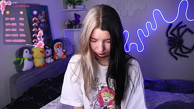 Emmie shy online show from 04/10/26, 08:46