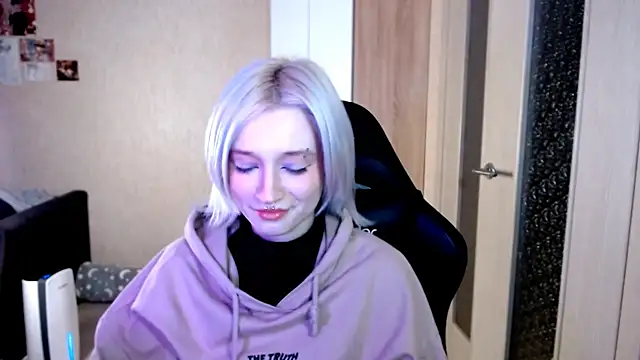 SophiaLur online show from 12/03/25, 04:38