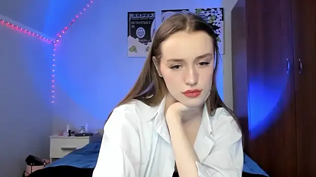 tinyglow online show from 02/18/26, 09:00