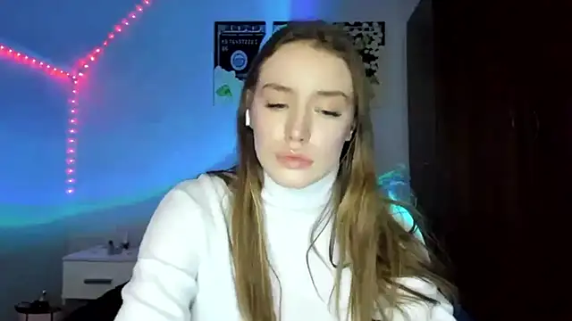 tinyglow online show from 03/11/26, 09:10