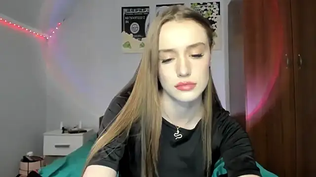 tinyglow online show from 05/22/26, 10:37