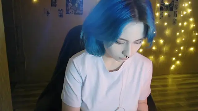 Snapshot of caramelleia chatting on 11/30/25, 11:53 caramelleia online show from 11/30/25, 11:53