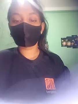 Snapshot of Disha_Nur0 chatting on 12/19/25, 10:39 Disha Nur0 online show from 12/19/25, 10:39