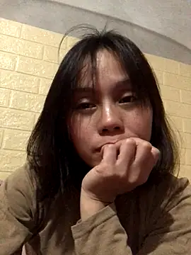 Trangbabylove online show from 12/01/25, 12:21