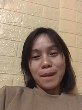 Trangbabylove online show from 12/17/25, 03:40