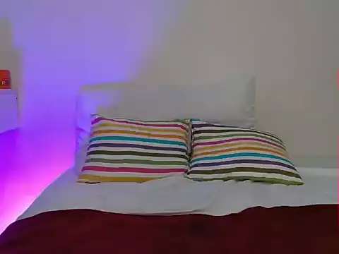 pinkbrisa online show from 02/05/26, 03:33