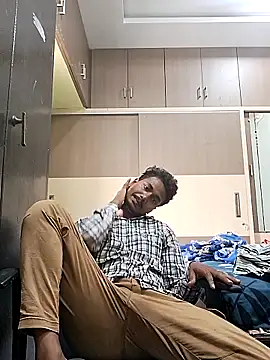 Snapshot of Sandeepa897 chatting on 12/17/25, 05:13 Sandeepa897 online show from 12/17/25, 05:13