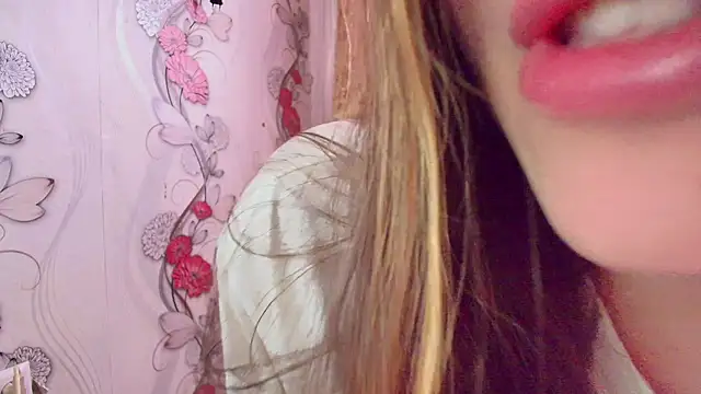 KristinaScott online show from 11/28/25, 11:24