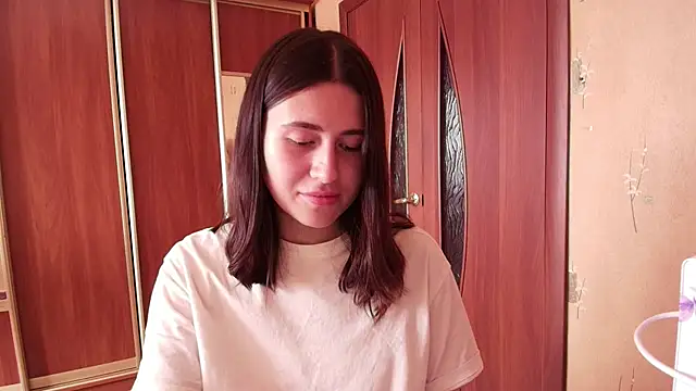 KristinaScott online show from 04/12/26, 10:42