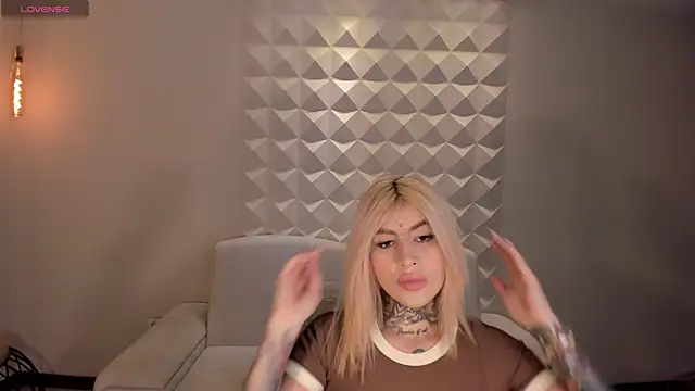 CarlaBrunni online show from 01/09/26, 01:03