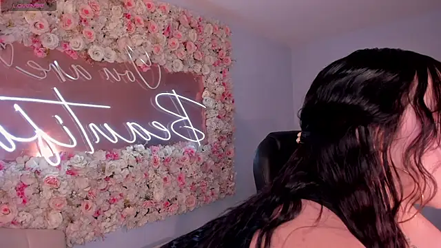 ZaraKafruni online show from 04/07/26, 04:24