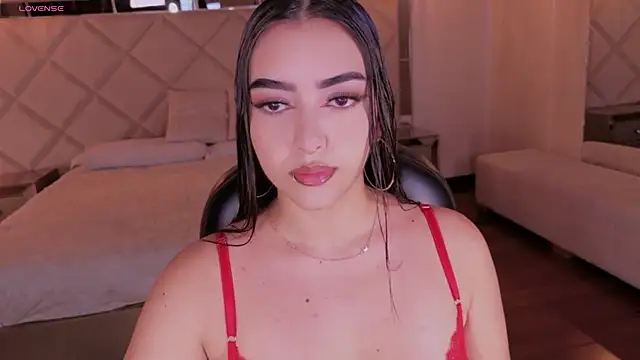 SophieLanne online show from 04/28/26, 04:17