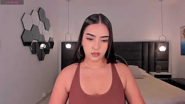 SophieLanne online show from 05/21/26, 04:19