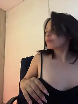 LaraDanverss online show from 06/20/26, 12:08