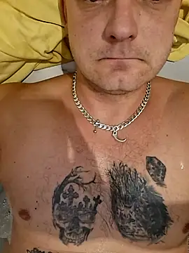 PiotrStasiorowski40 online show from 11/14/25, 09:02