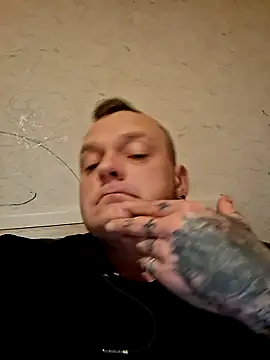 PiotrStasiorowski40 online show from 11/15/25, 09:32