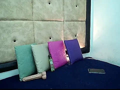 Lucidolls online show from 11/22/25, 07:24