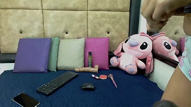 Lucidolls online show from 11/28/25, 03:25