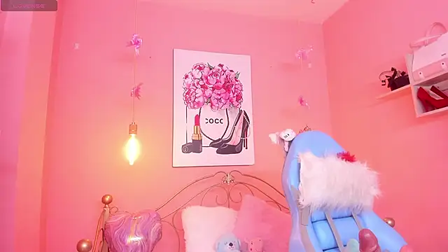 Snapshot of Milu_carbajal_x chatting on 02/18/26, 03:46 Milu carbajal x online show from 02/18/26, 03:46