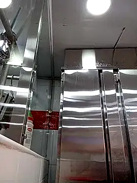 Snapshot of gordoju chatting on 11/17/25, 02:45 gordoju online show from 11/17/25, 02:45