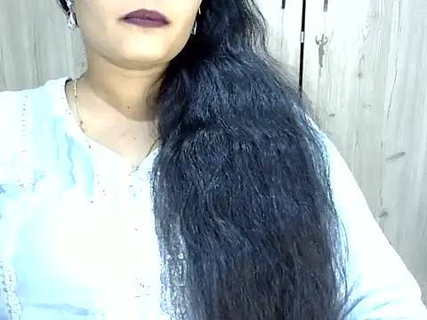 Muskan Jha online show from 04/05/26, 03:42