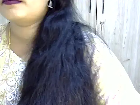 Muskan Jha online show from 04/06/26, 05:03