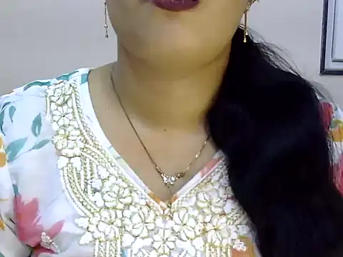 Snapshot of Muskan_Jha chatting on 06/23/26, 01:36 Muskan Jha online show from 06/23/26, 01:36