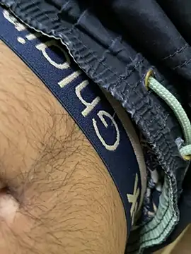 yassssst online show from 04/10/26, 02:44