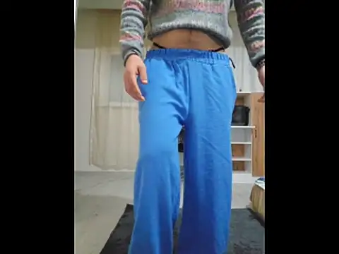 Snapshot of Lukemo chatting on 11/17/25, 11:32 Lukemo online show from 11/17/25, 11:32