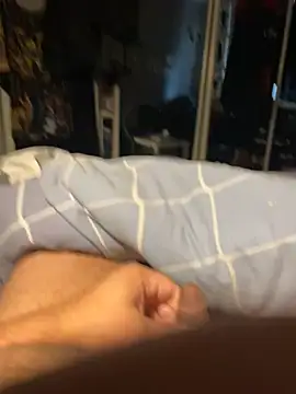 Snapshot of ToyloverJay chatting on 12/22/25, 01:41 ToyloverJay online show from 12/22/25, 01:41