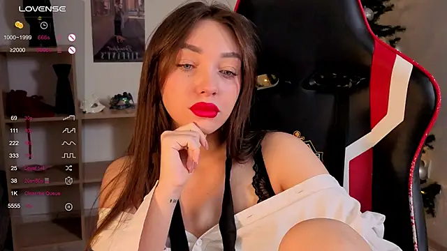 Emilia mala online show from 12/21/25, 07:43