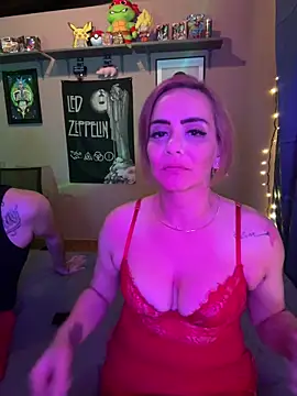 Snapshot of kittycat202501 chatting on 11/26/25, 08:26 kittycat202501 online show from 11/26/25, 08:26