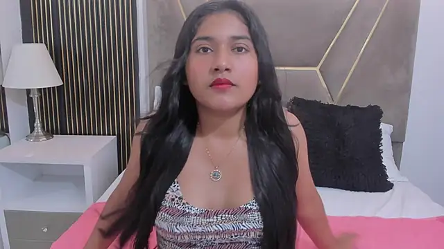 Amalia Queen  online show from 11/24/25, 11:43