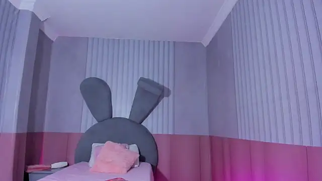 Kendall curves online show from 04/12/26, 02:27