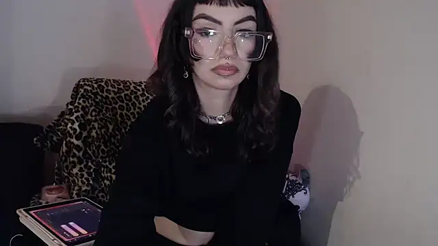 sugarthekitten online show from 11/26/25, 05:19