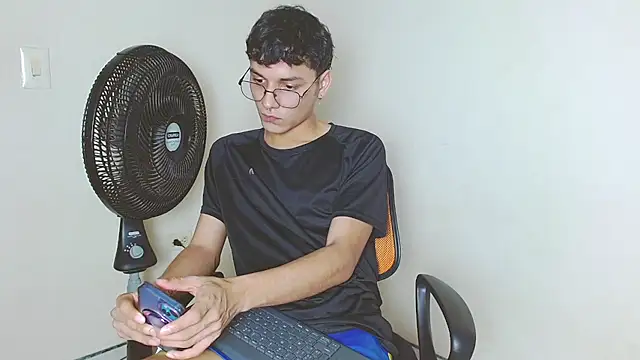 andrew dann online show from 11/20/25, 09:03