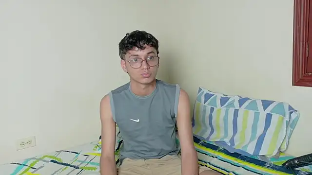 Snapshot of andrew_dann chatting on 12/14/25, 11:26 andrew dann online show from 12/14/25, 11:26