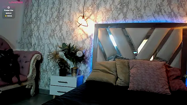 LILITH LIBELULA online show from 12/15/25, 07:18