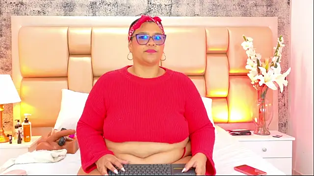 SelennaCooper online show from 01/12/26, 11:48