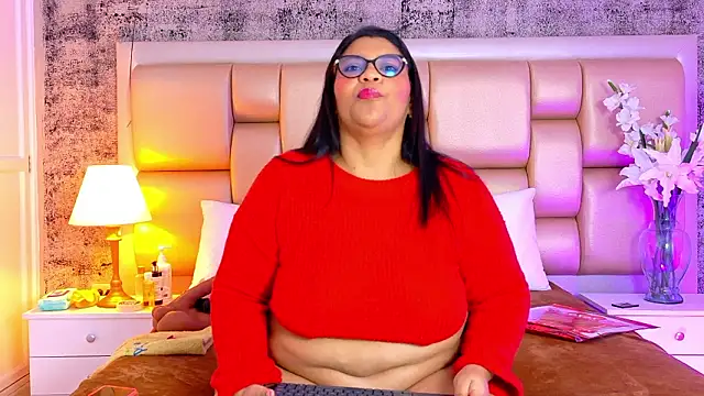 SelennaCooper online show from 02/12/26, 12:00