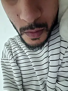 Snapshot of Riko369 chatting on 04/11/26, 08:24 Riko369 online show from 04/11/26, 08:24