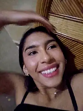 Snapshot of skinnyrox chatting on 11/24/25, 12:54 skinnyrox online show from 11/24/25, 12:54