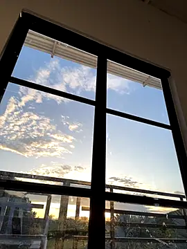 Boyfriend-Hot online show from 11/26/25, 10:22