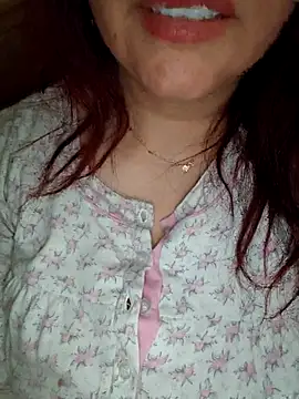 Snapshot of Virginass2000 chatting on 11/19/25, 02:06 Virginass2000 online show from 11/19/25, 02:06