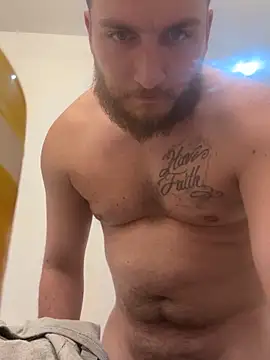 Snapshot of DevilDick05 chatting on 12/15/25, 09:19 DevilDick05 online show from 12/15/25, 09:19